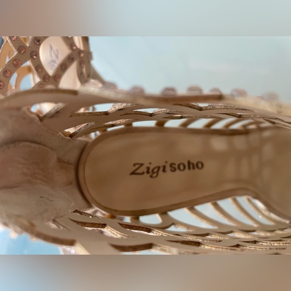 Zigi Soho Rhinestone Bling Cream Gladiator Heels - Picture 6 of 11